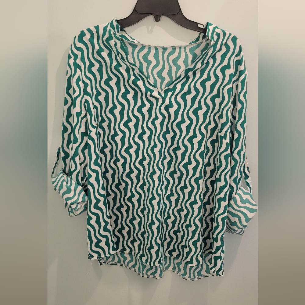 SHEIN Plus Allover Print Notched Neck Roll Tab Sleeve Blouse Green & White 2XL